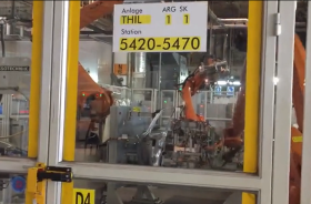 民族工業展翅高飛：奧迪汽車產線上使用鴻栢科技機器人螺柱焊